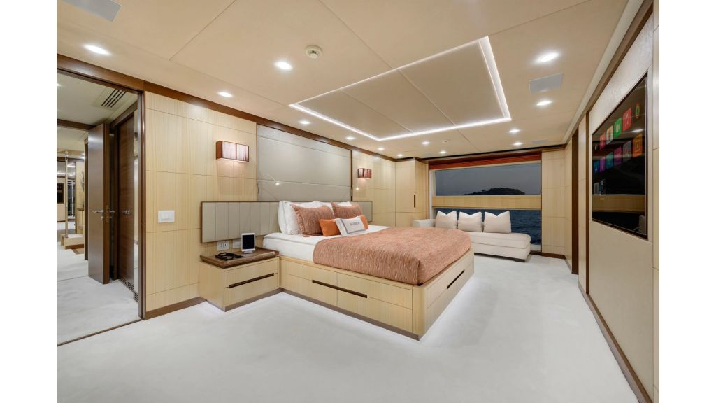 Benetti 125 For Sale (215) master