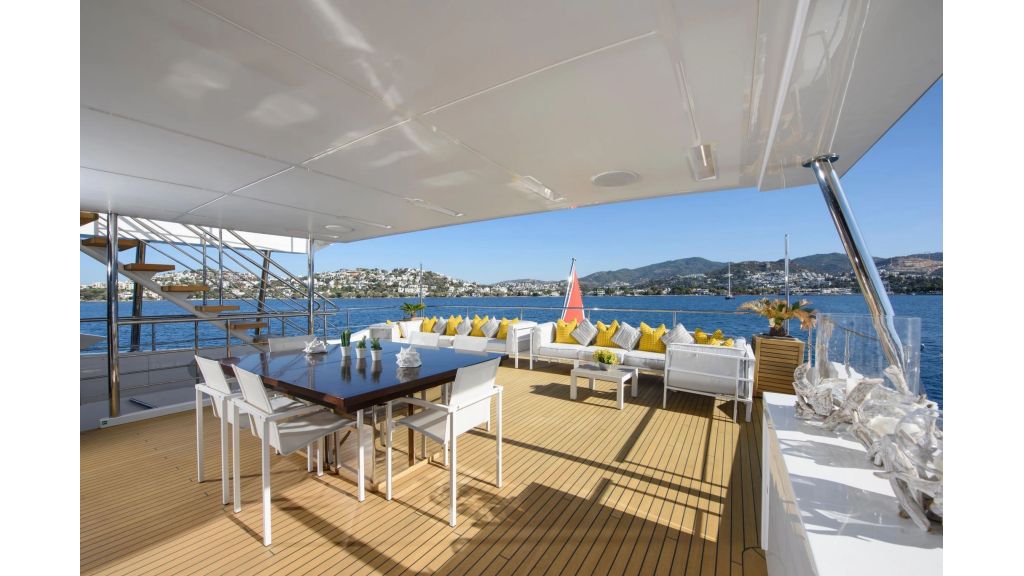 Benetti 125 For Sale (231)