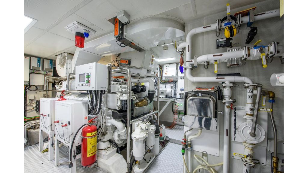 Benetti 125 For Sale (248)