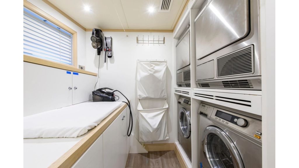 Benetti 125 For Sale (252)