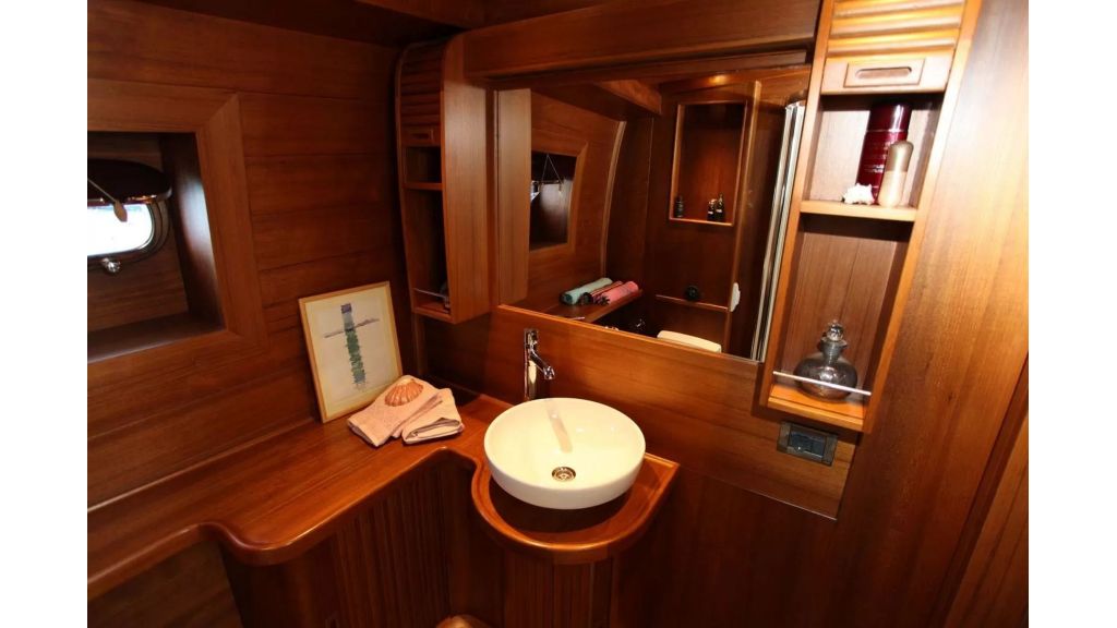Luxury Wooden Gulet for Sale (203)