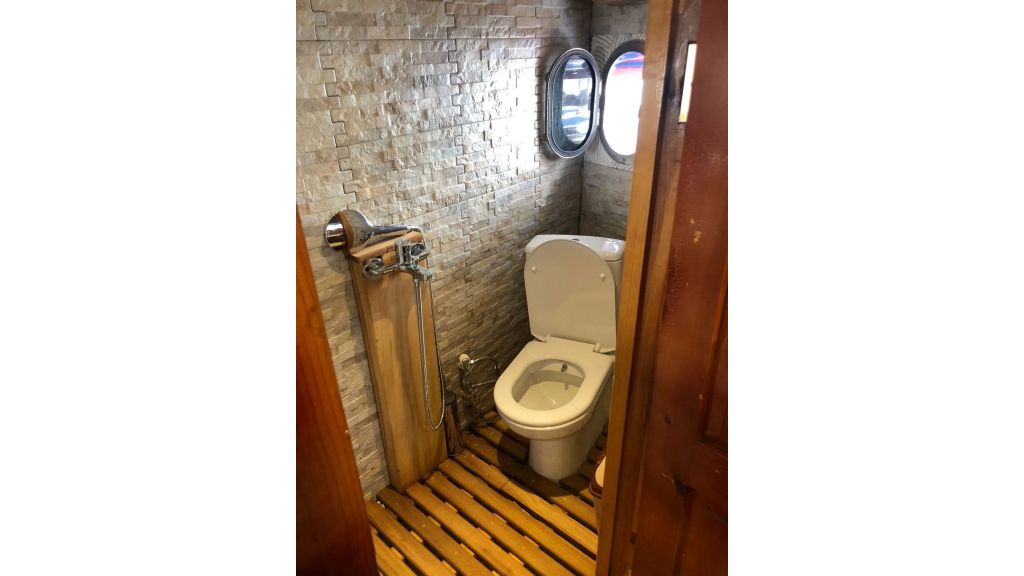 27M Classic Gulet (007)