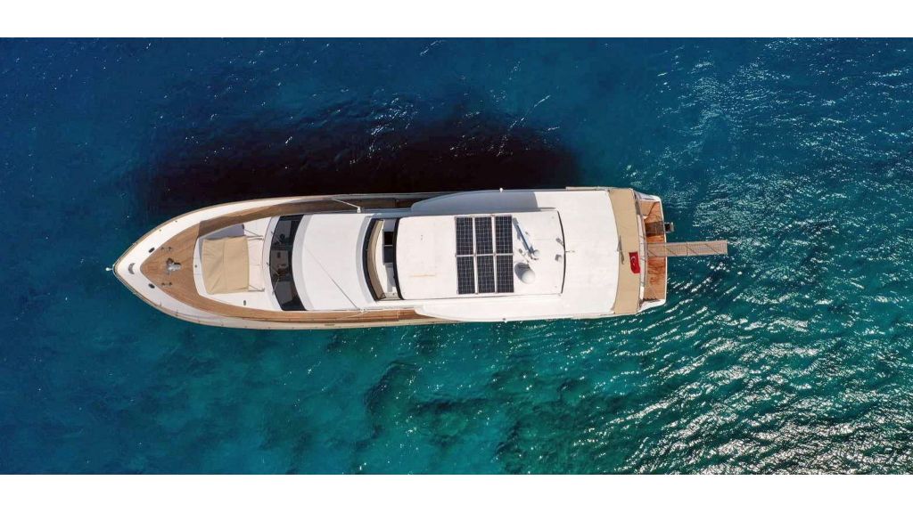 Motor Yacht Falcon 80 (004)