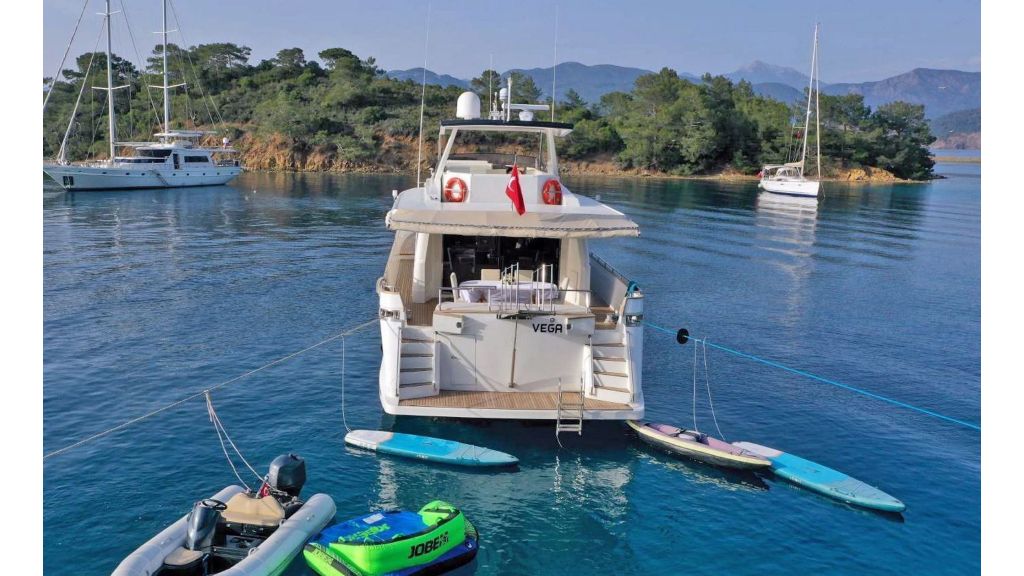 Motor Yacht Falcon 80 (007)