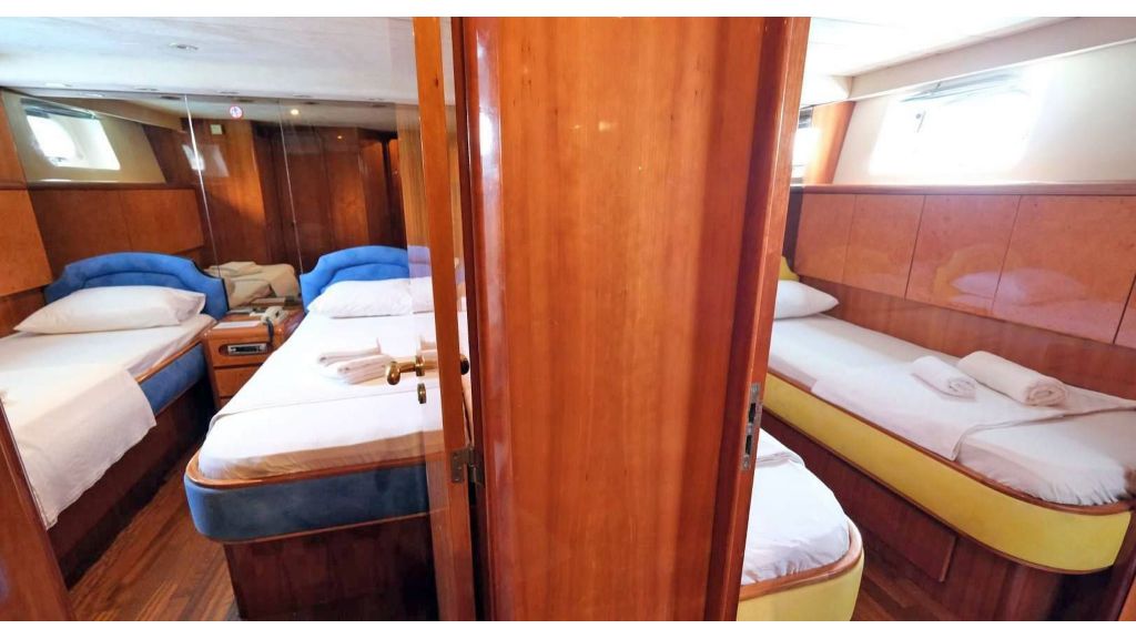 Motor Yacht Falcon 80 (022)