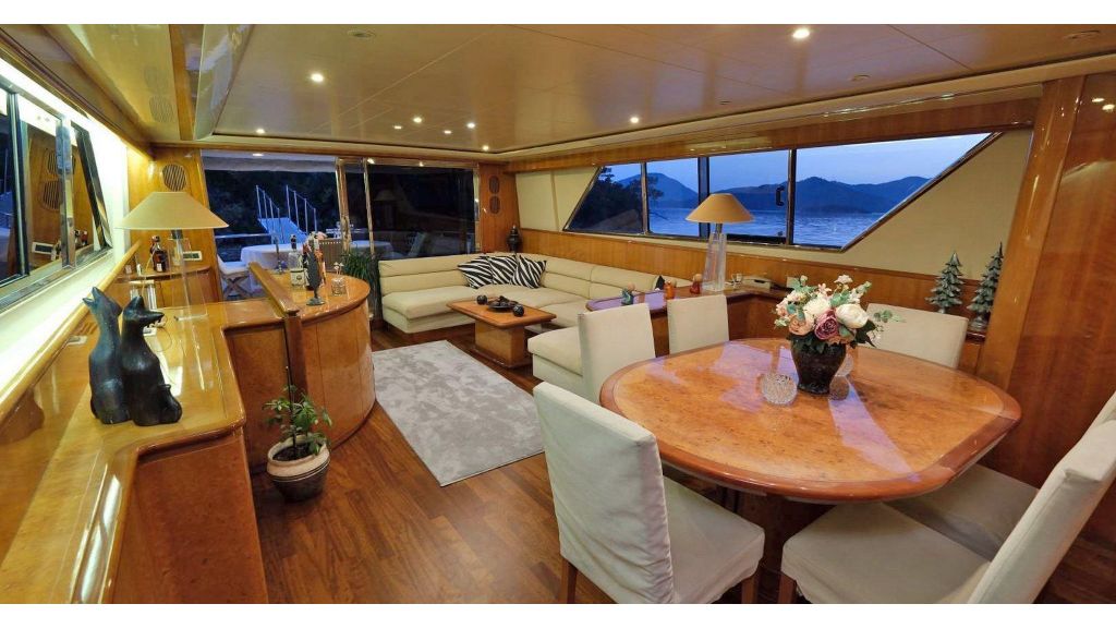 Motor Yacht Falcon 80 (041) master