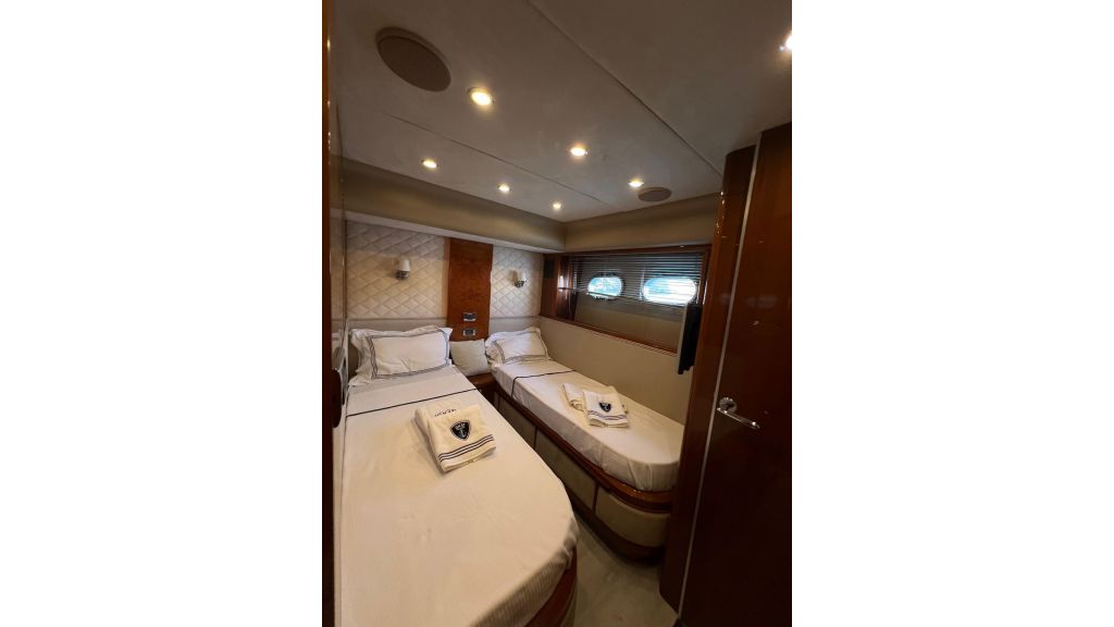 Motor Yacht Freya (055)