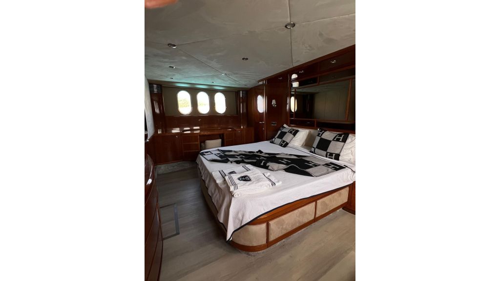 Motor Yacht Freya (060)