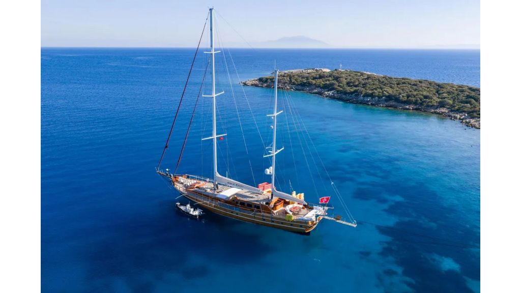 2007 Custom Gulet Motorsailer (010)