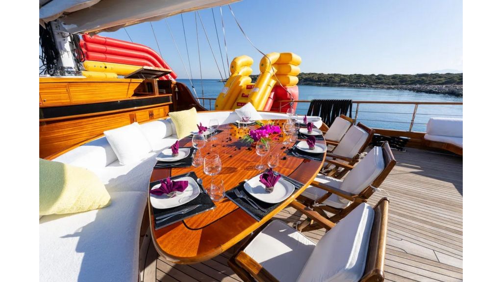 2007 Custom Gulet Motorsailer (026)