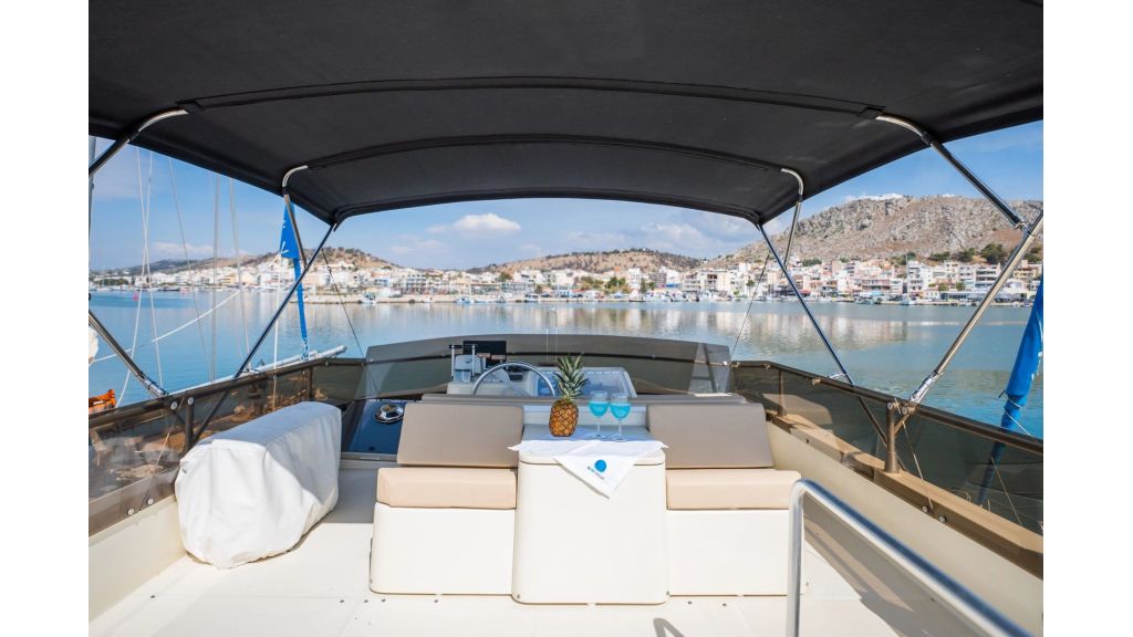 Blue Dream Motor Yacht (008)