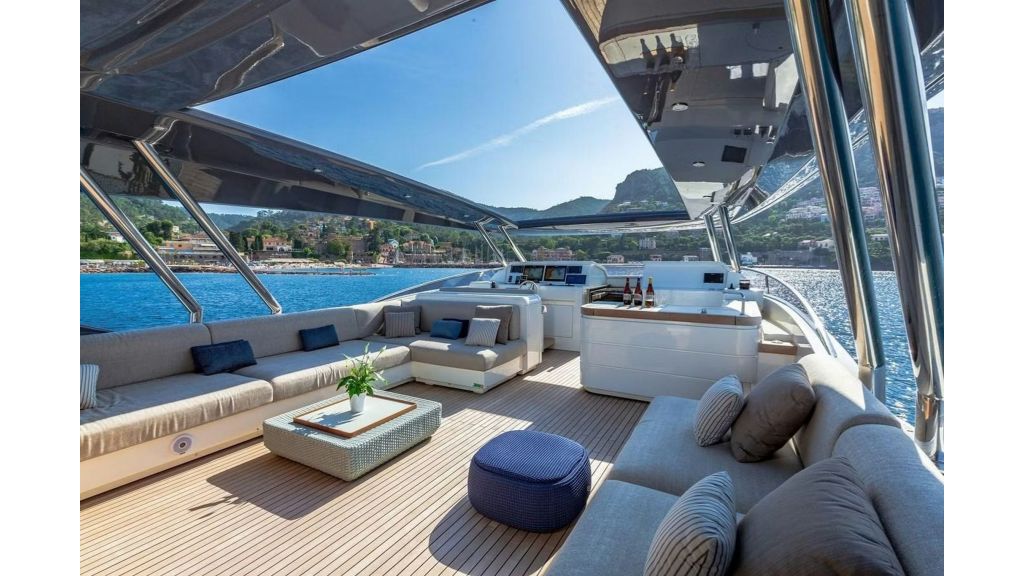 Esmeralda of the Seas Yacht for Sale (002)