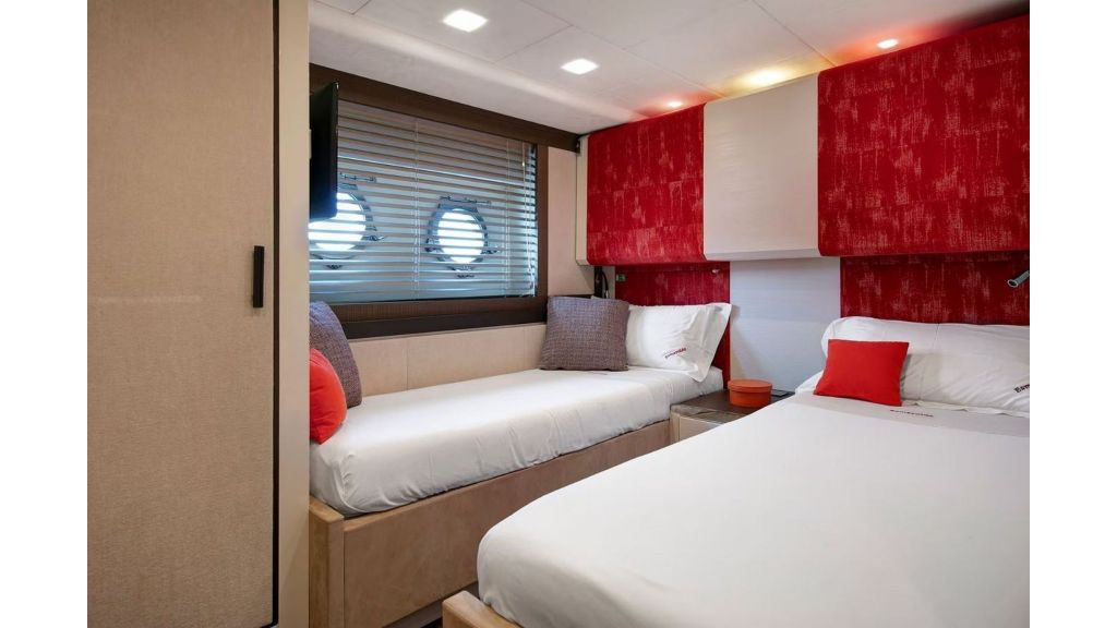 Esmeralda of the Seas Yacht for Sale (015)