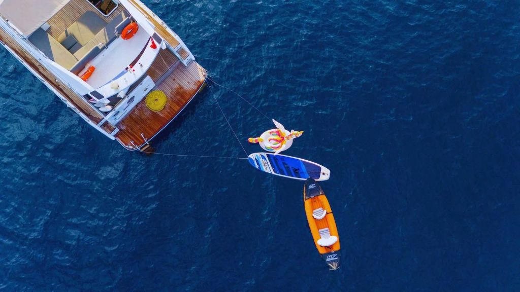 Exclusive Motor Yacht Moonlight (014)