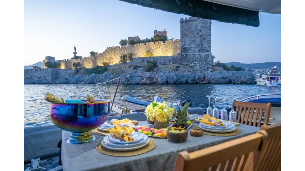 Karan Motor Yacht (010)