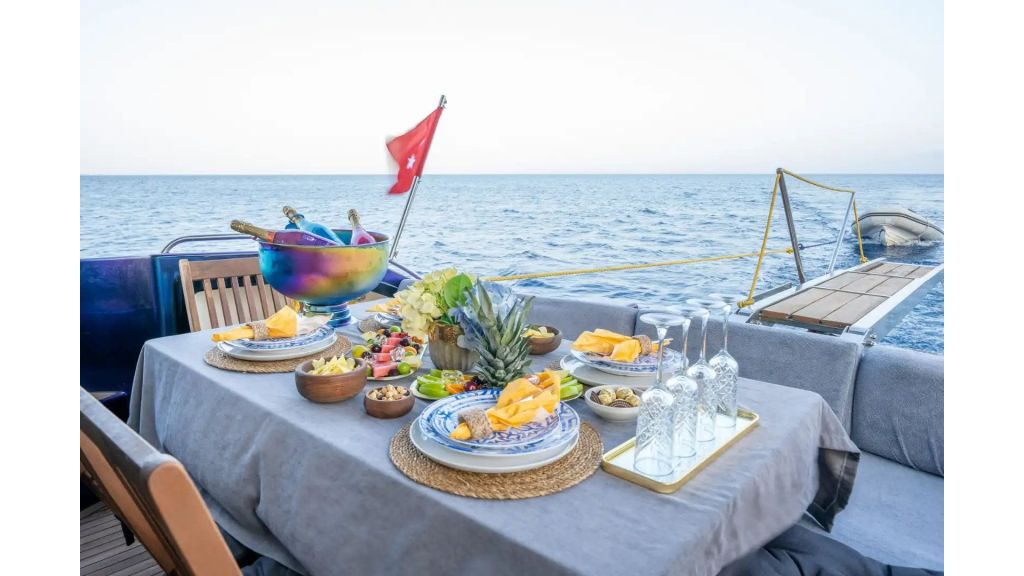 Karan Motor Yacht (016) master