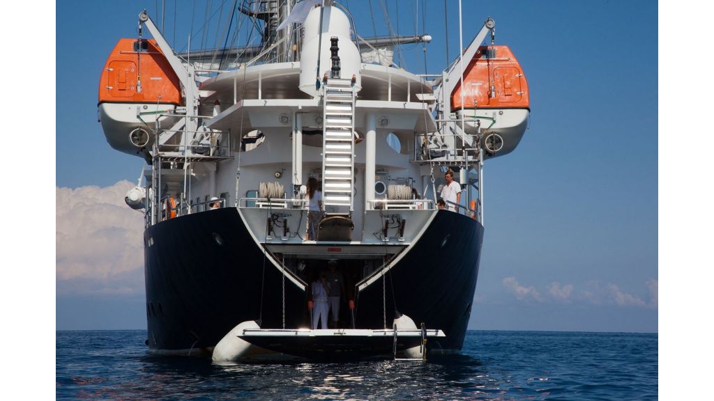 Running On Waves Yacht for Sale (003)