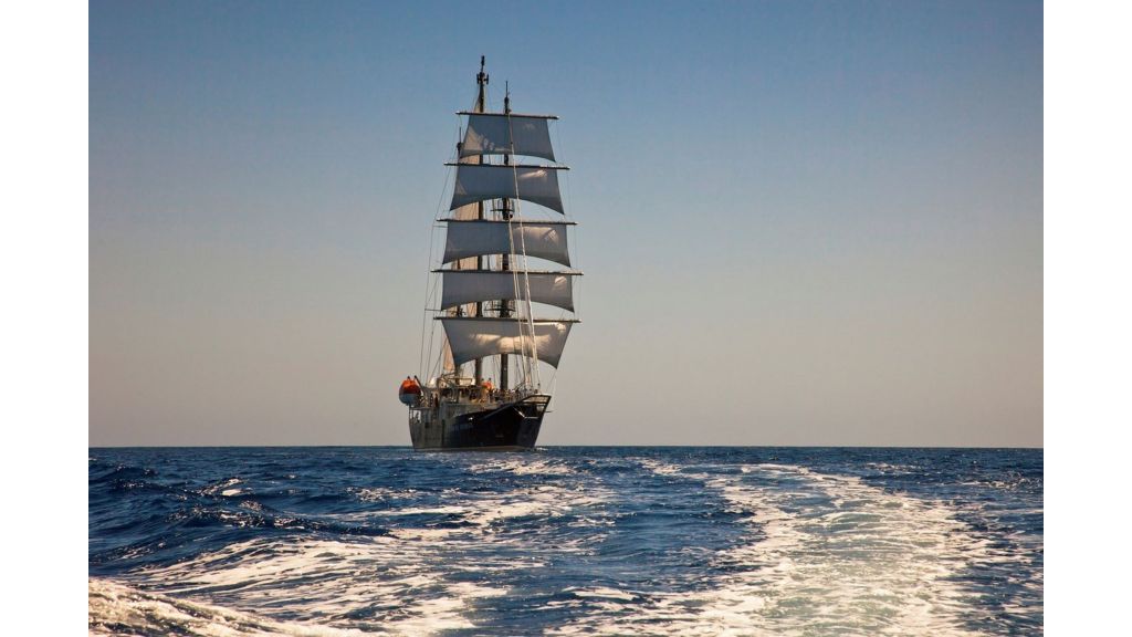 Running On Waves Yacht for Sale (007)