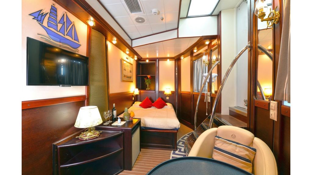 Running On Waves Yacht for Sale (010)