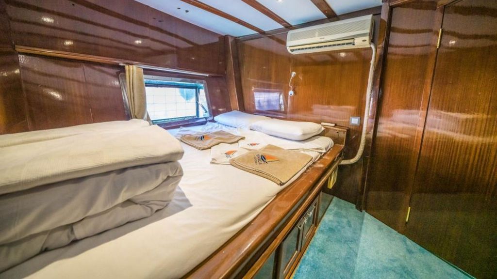 Turquoise Seas (004)