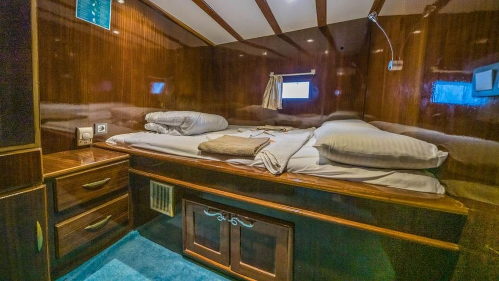 Turquoise Seas (005)