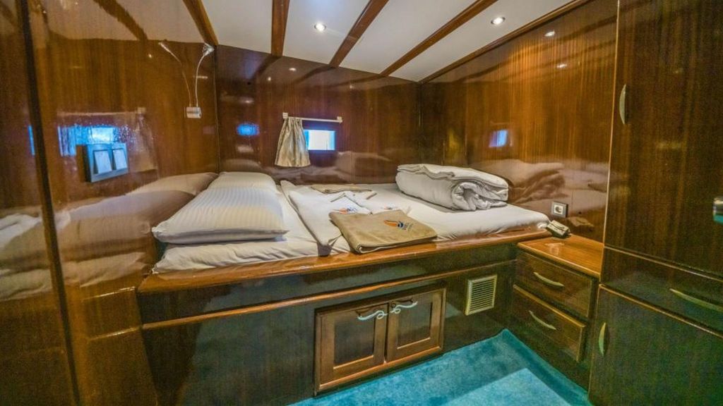 Turquoise Seas (008)