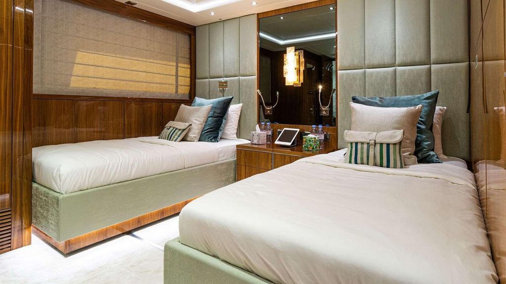 2020 Sunseeker 131 (542)