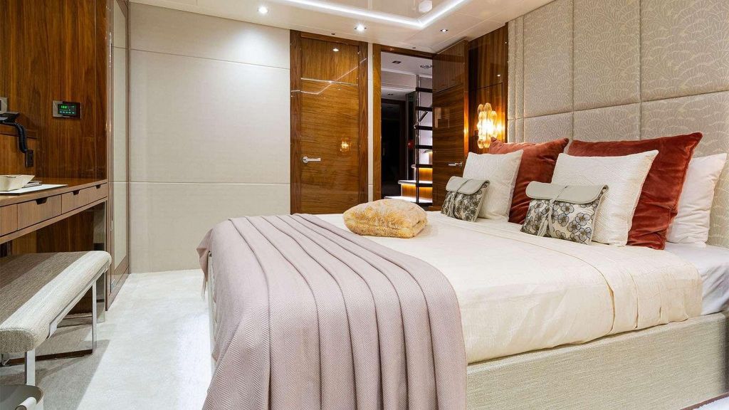 2020 Sunseeker 131 (543)