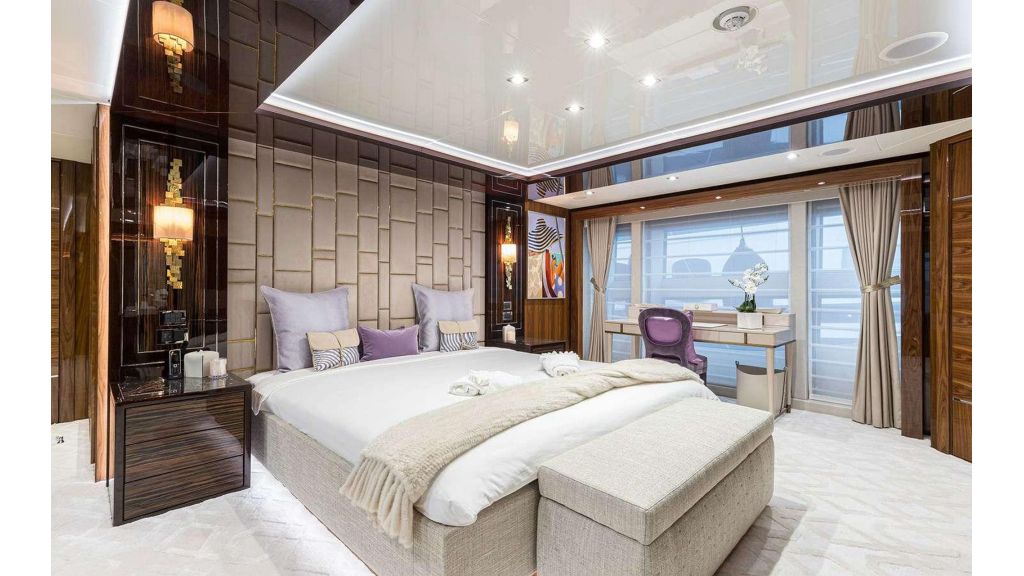 2020 Sunseeker 131 (556)