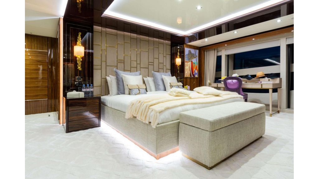 2020 Sunseeker 131 (567)