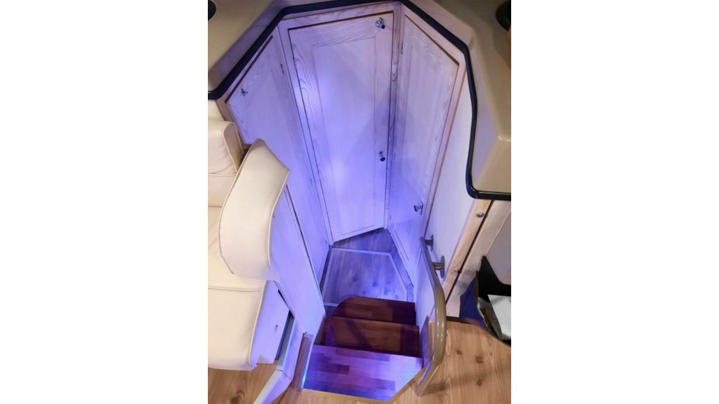 DEDA Motor Yacht (502)