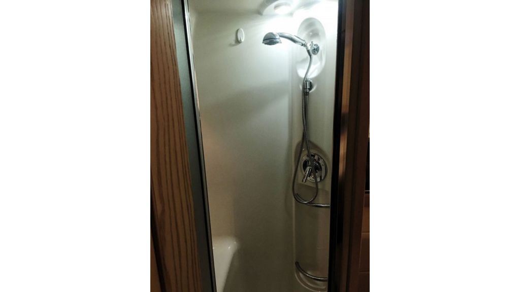 DEDA Motor Yacht (522)