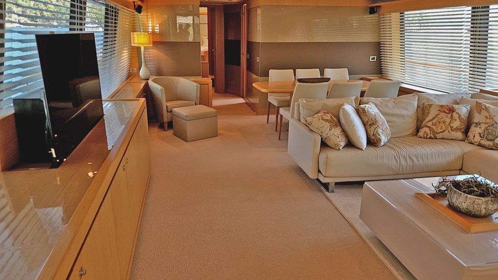 echo plus motor yacht (002)