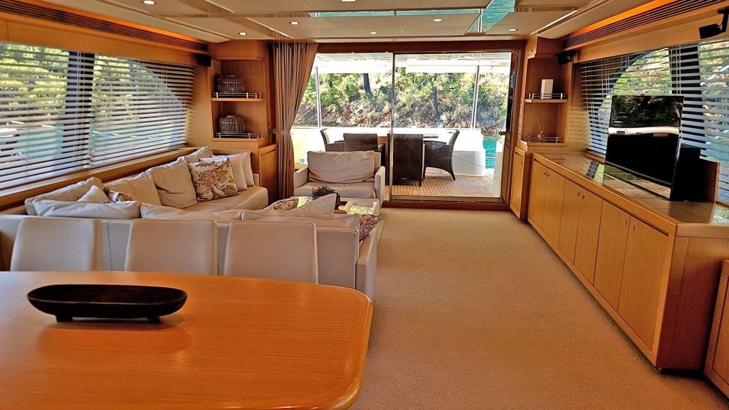 echo plus motor yacht (004)