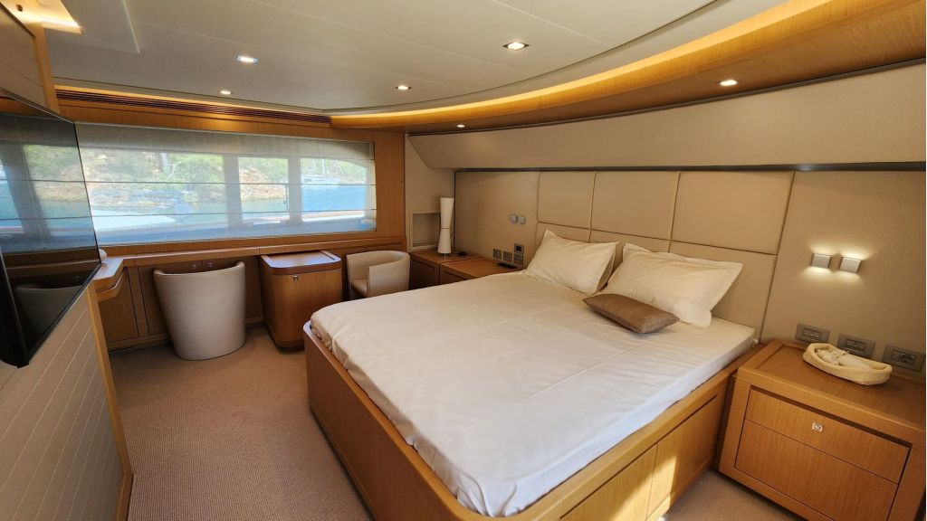 echo plus motor yacht (006)