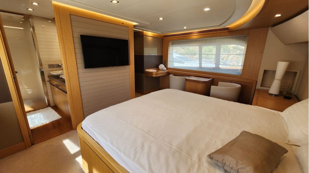 echo plus motor yacht (008)