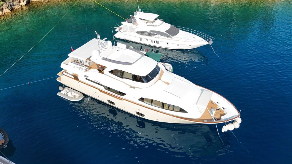 echo plus motor yacht (017)