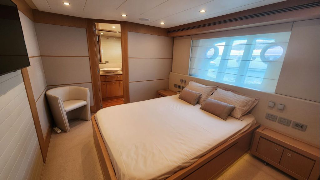 echo plus motor yacht (026)