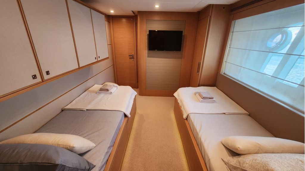 echo plus motor yacht (027)