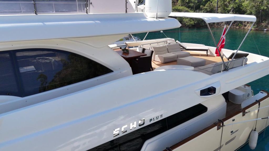 echo plus motor yacht (028)