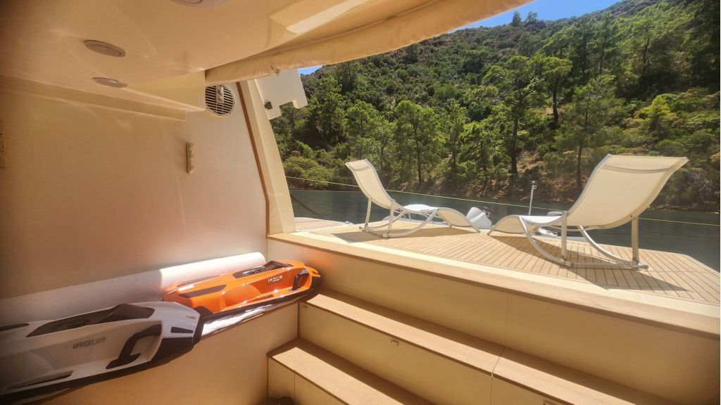 echo plus motor yacht (036)