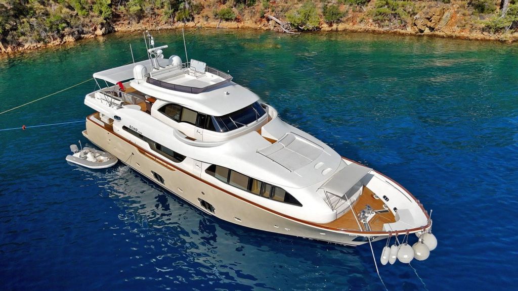echo plus motor yacht (043)
