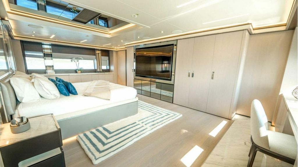 Provocateur Yacht for Sale (002)