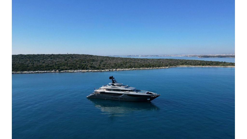 Provocateur Yacht for Sale (004)