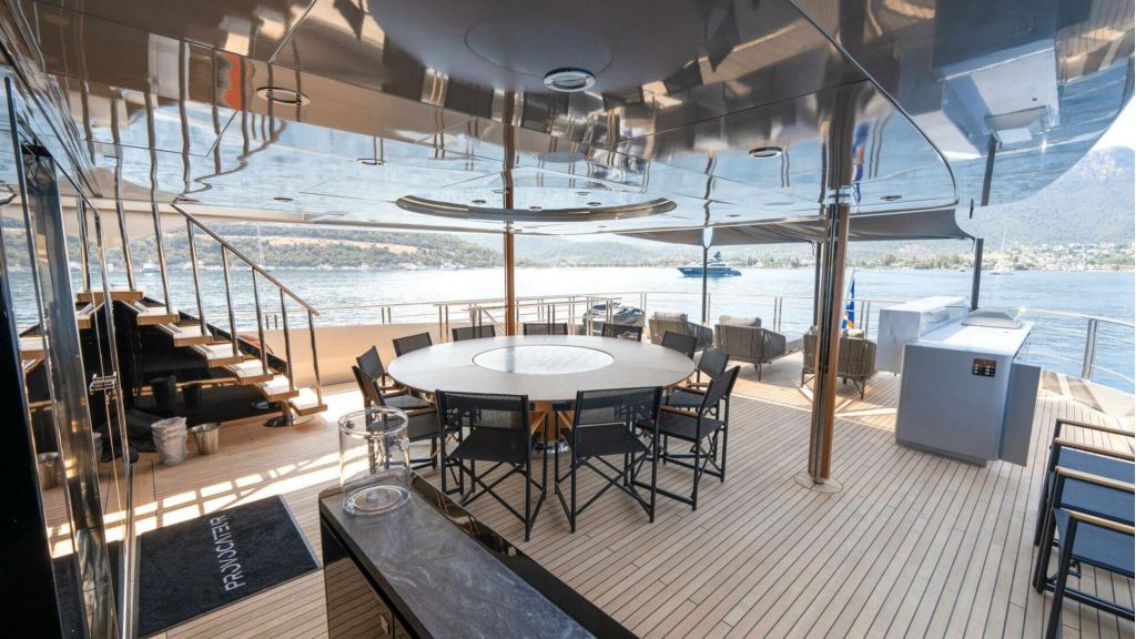 Provocateur Yacht for Sale (005)