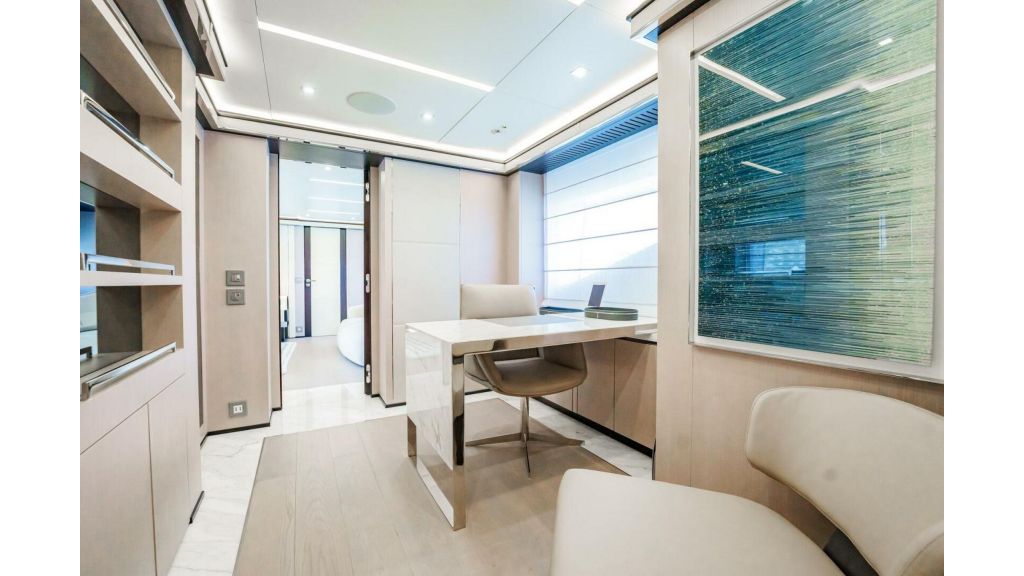 Provocateur Yacht for Sale (009)