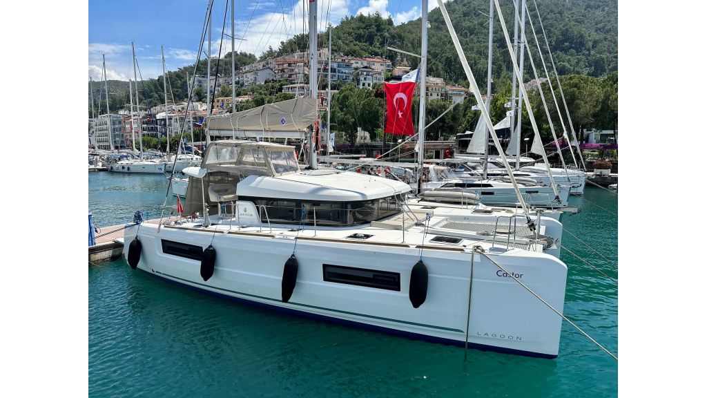 sail costar lagoon 40 (01) master