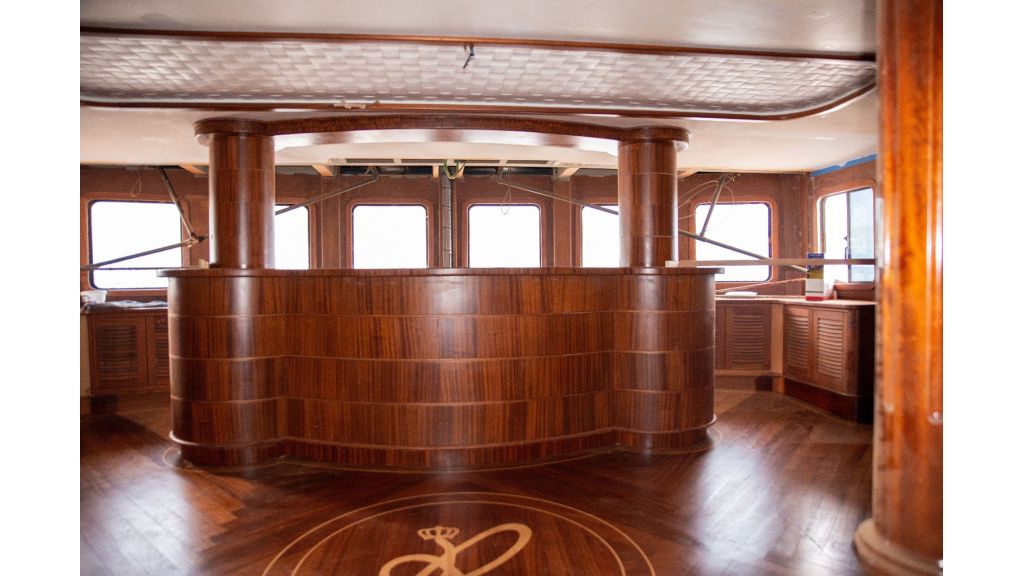 royal admiral for sale (051)