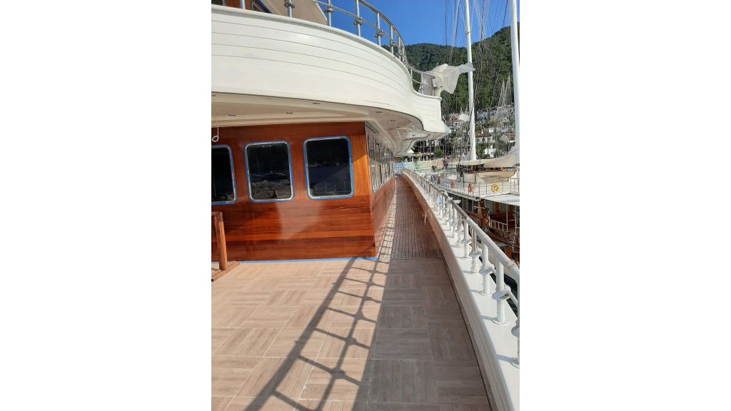royal admiral for sale (064)