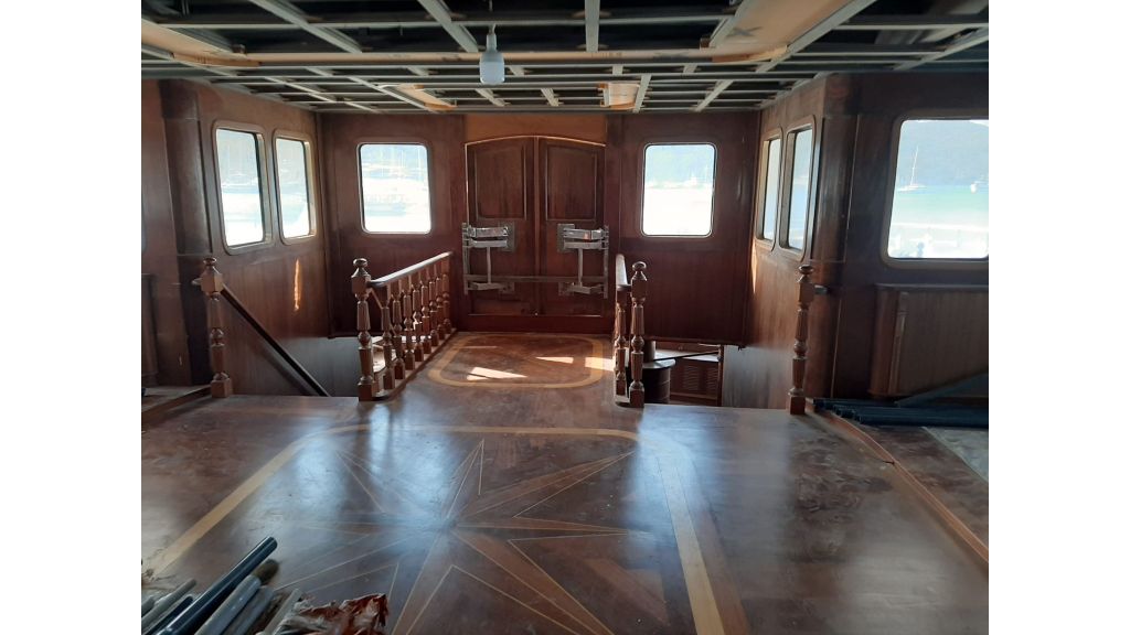 royal admiral for sale (067)